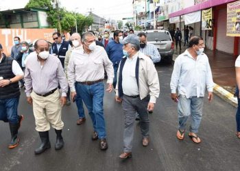 SE AUSENTA PRESIDENTE MUNICIPAL EN GIRA DEL GOBERNADOR POR ZONAS INUNDADAS DE VILLAHERMOSA