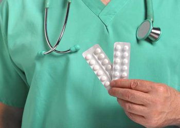 POR NO ENTREGAR MEDICAMENTOS Y EQUIPO MÉDICO AL ISSSTE, IMPONEN MULTAS MILLONARIAS