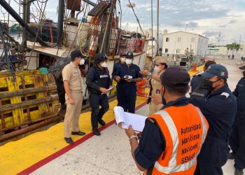 ASEGURAN BUQUE PESQUERO CON MERCANCÍA ILÍCITA EN CIUDAD DEL CARMEN