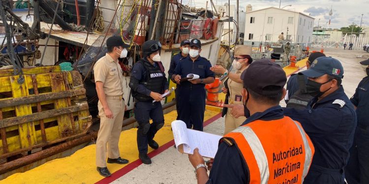 ASEGURAN BUQUE PESQUERO CON MERCANCÍA ILÍCITA EN CIUDAD DEL CARMEN