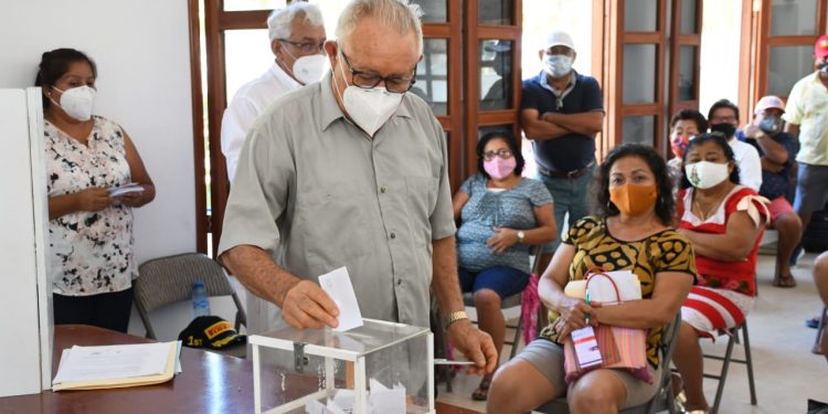 EL EJIDO DE HOLBOX ELIGE A SU NUEVO COMISARIADO.
