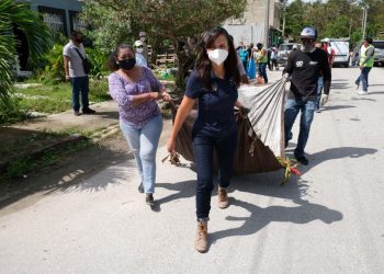 SUPERVISA LAURA FERNÁNDEZ LABORES DE LIMPIEZA Y RECUPERACIÓN DE LA IMAGEN URBANA EN PUERTO MORELOS