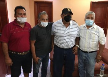 VOLQUETEROS DE LÁZARO CÁRDENAS PIDEN SER INCLUIDOS EN OBRAS DEL TREN MAYA