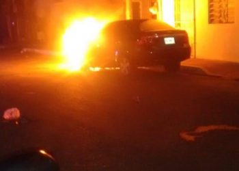 UBICAN A RESPONSABLES DE QUEMA DE VEHÍCULOS EN CHETUMAL