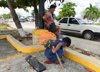 MADRE E HIJO EN LA CALLE Y DEMÁS FUERON VÍCTIMAS DE ROBO