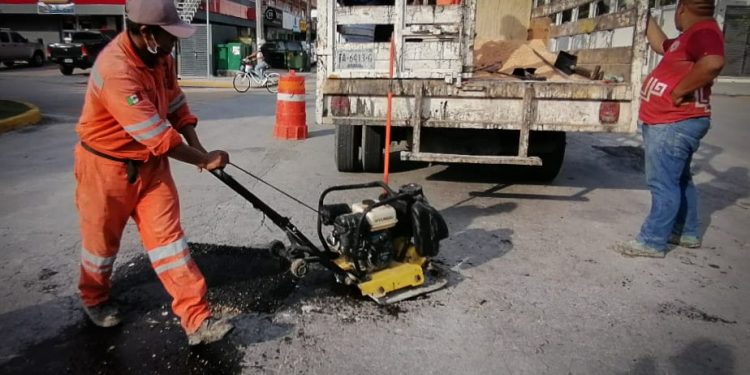 PROGRAMA INTENSIVO DE BACHEO Y LIMPIEZA DE CALLES EN SOLIDARIDAD TRAS PASO DE HURACÁN DELTA