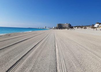 DEJAN A PUNTO PLAYA DELFINES
