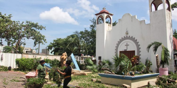 CAE PARTE DE BARDA PERIMETRAL DEL PANTEÓN «LOS OLIVOS»