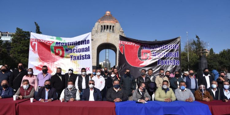 TAXISTAS PREPARAN MOVILIZACIONES