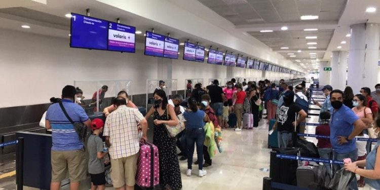 LA SECRETARÍA DE SALUD EMITE ALERTA DE ALTO RIESGO EN VIAJES INTERNACIONALES