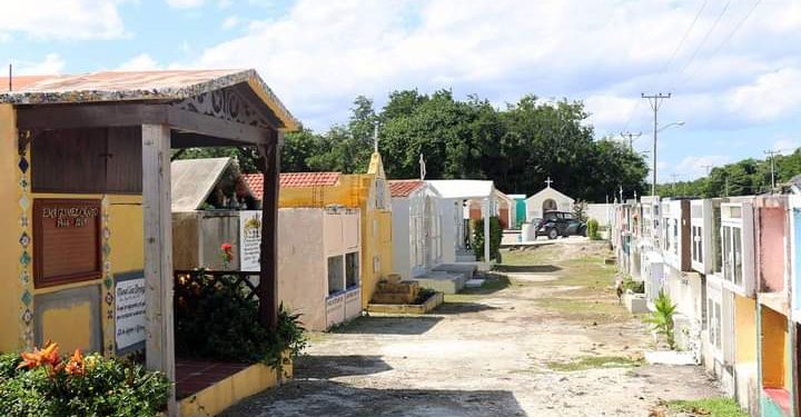 PANTEONES DE COZUMEL SÍ ABRIRÁN EL DÍA DE MUERTOS