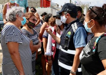 CARLOS JOAQUÍN ENCABEZÓ UNA GIRA DE TRABAJO EN TRES MUNICIPIOS DE LA ZONA NORTE DE QUINTANA ROO AFECTADOS POR “DELTA”