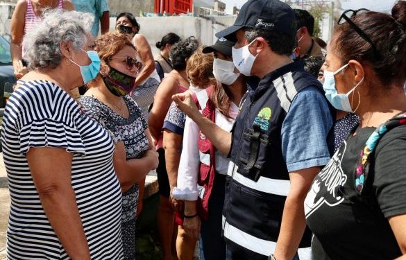 CARLOS JOAQUÍN ENCABEZÓ UNA GIRA DE TRABAJO EN TRES MUNICIPIOS DE LA ZONA NORTE DE QUINTANA ROO AFECTADOS POR “DELTA”