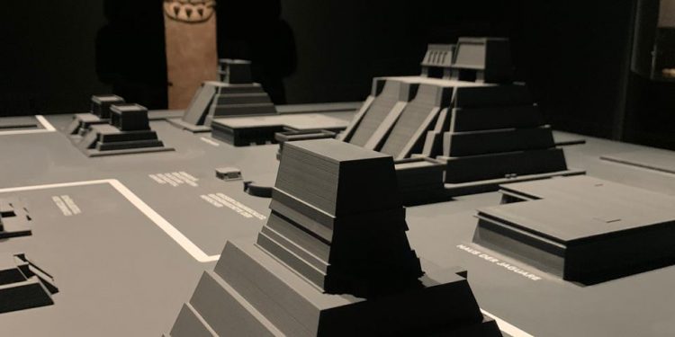 TODO LISTO PARA LA INAUGURACIÓN DE AZTECAS EN EL MUSEO ETNOGRÁFICO DE VIENA, EN AUSTRIA