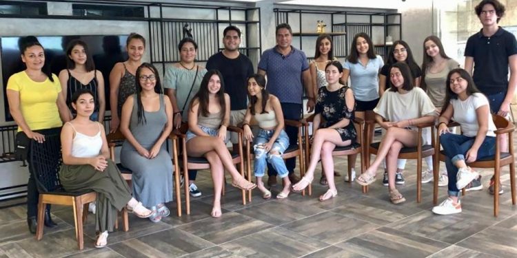 EL CCERM LANZA ENTREPENEUR FEST #HECHOENRIVIERAMAYA Y LOS JÓVENES EMPRENDEDORES ALZAN LA MANO. LENIN AMARO