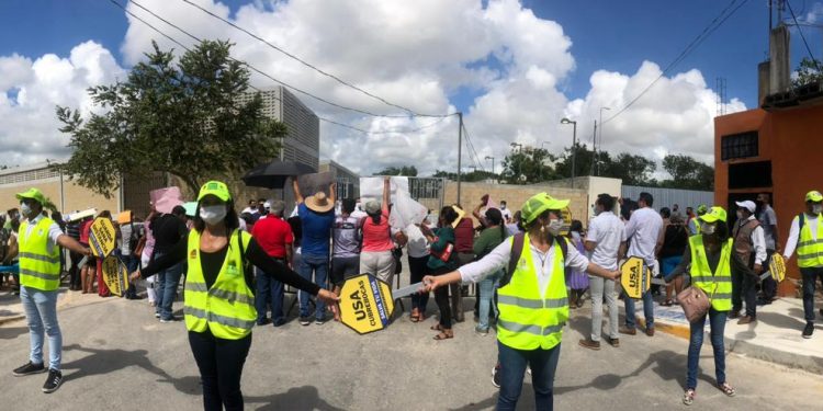 MÁS DE 80 JÓVENES VOLUNTARIOS “GORRAS AMARILLAS” BRINDARON APOYO EN EVENTO GUBERNAMENTAL