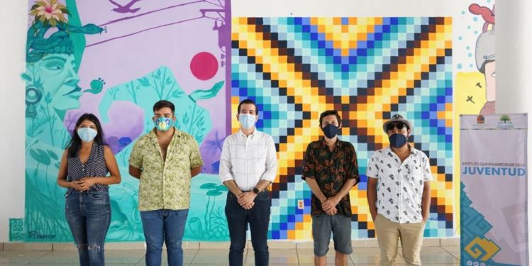 ENTREGAN RECONOCIMIENTOS A JÓVENES MURALISTAS DE LA CAPITAL DEL ESTADO