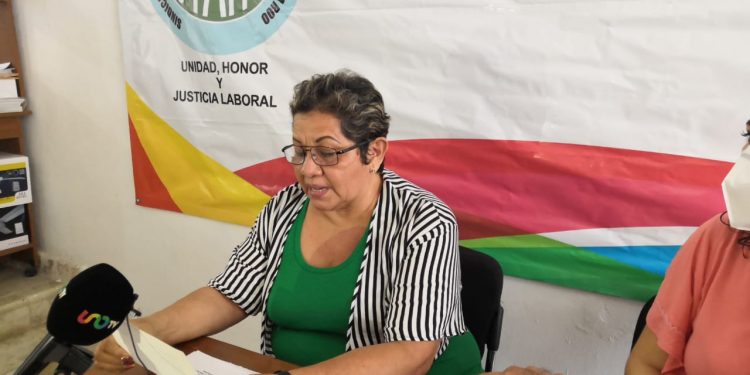 ACUSAN AL DIPUTADO GUSTAVO MIRANDA DE VIOLENTAR DERECHOS LABORALES DE UNA TRABAJADORA CON CÁNCER DE MAMA