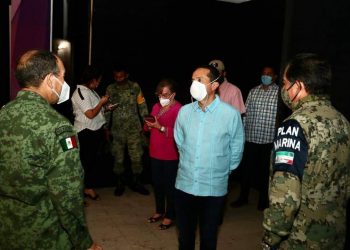 FELICITA CARLOS JOAQUÍN A LOS QUINTANARROENSES POR SU ENTEREZA ANTE ZETA