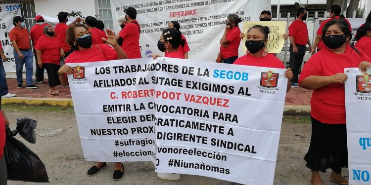 MANIFESTACIÓN MASIVA PARA EXIGIR EMISIÓN DE CONVOCATORIAS DEL SUTAGE Y EL SUTAHCE