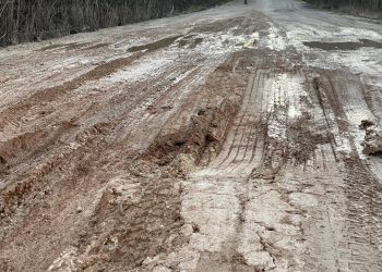 CAMINO RURAL PELIGROSO ENTRE MIXTEQUILLA A CHAN SANTA CRUZ, ES UN LODAZAL