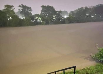 A CAUSA DE LAS FUERTES LLUVIAS INCREMENTA EL NIVEL DEL RÍO GRIJALVA