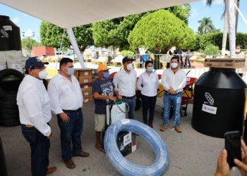 A FIN DE REACTIVAR LAS ACTIVIDADES DEL CAMPO YUCATECO, EL GOBERNADOR MAURICIO VILA DOSAL CONTINÚA ENTREGANDO APOYOS DEL PROGRAMA «PESO A PESO»