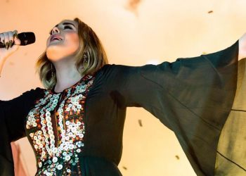 ADELE PRESENTARÁ «SATURDAY NIGHT LIVE» ENTRE RUMORES DE UN NUEVO DISCO