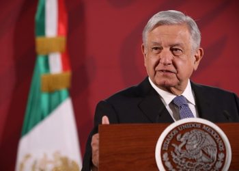 AMLO ACUSA A VÁZQUEZ MOTA DE RECIBIR MIL MDP DE FIDEICOMISOS