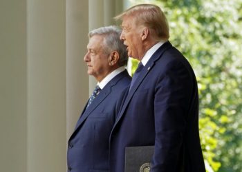 AMLO DESEA QUE TRUMP Y MELANIA SE RECUPEREN PRONTO DE CORONAVIRUS