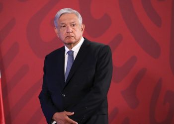 AMLO RECHAZA QUE CONSULTA SOBRE EX PRESIDENTES VAYA A COSTAR OCHO MIL MDP
