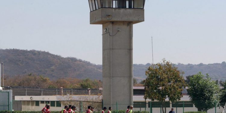 AMLO SEÑALA QUE PUENTE GRANDE CERRÓ PORQUE TENÍA POCA POBLACIÓN