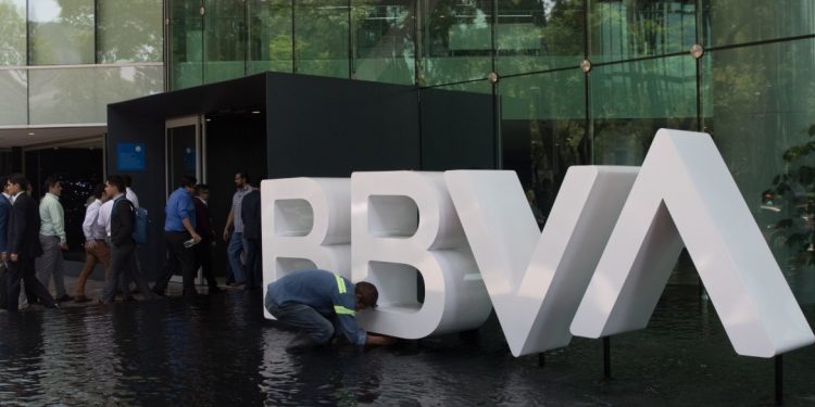 BBVA MEJORA A 9,3 % SU PRONÓSTICO DE CONTRACCIÓN DEL PIB DE MÉXICO PARA 2020
