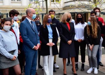 BEATRIZ GUTIÉRREZ MÜLLER VIAJA A PARÍS A ENCUENTRO CON BRIGITTE MACRON
