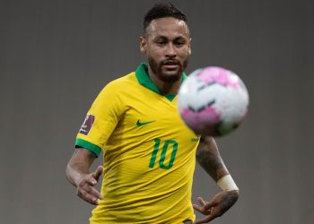 BRASIL VUELA DE LA MANO DE NEYMAR EN EL ARRANQUE DE LAS ELIMINATORIAS