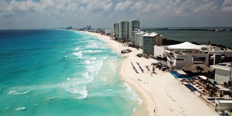 CANCÚN REANUDA VUELOS EUROPEOS TRAS CIERRE POR CORONAVIRUS