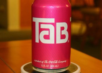COCA-COLA ELIMINARÁ LA MARCA TAB, LA BEBIDA DE DIETA DE LOS AÑOS 80
