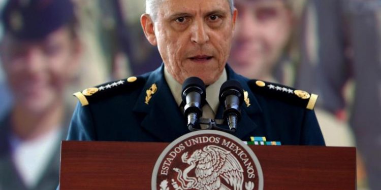 EEUU NIEGA LIBERTAD BAJO FIANZA A CIENFUEGOS POR TEMOR A QUE ESCAPE