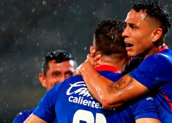 EL PERUANO YOTÚN ASEGURA QUE JUGAR EN CON LA SELECCIÓN AUMENTÓ SU CONFIANZA
