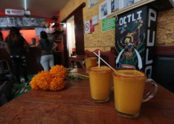 EL PULQUE DE CEMPASÚCHIL MEXICANO TRAZA UNA NUEVA UNIÓN ENTRE VIVOS Y MUERTOS