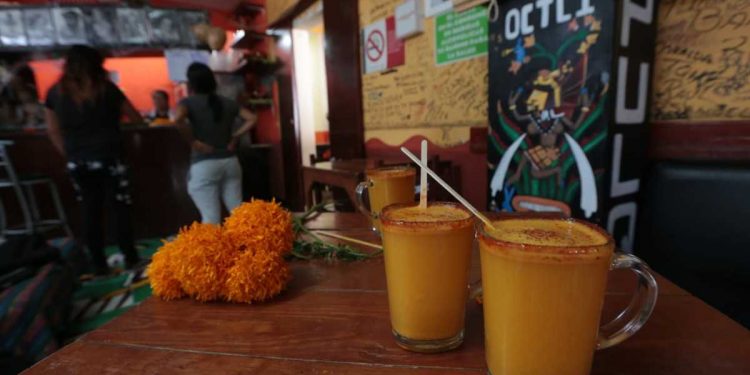 EL PULQUE DE CEMPASÚCHIL MEXICANO TRAZA UNA NUEVA UNIÓN ENTRE VIVOS Y MUERTOS