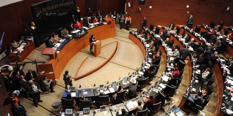 EL SENADO MEXICANO ESTUDIARÁ MEDIDAS SANITARIAS TRAS LA MUERTE DE UN SENADOR POR COVID-19