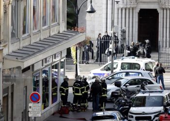 EL TERRORISMO VUELVE A ATACAR A FRANCIA CON TRES MUERTOS EN UNA IGLESIA