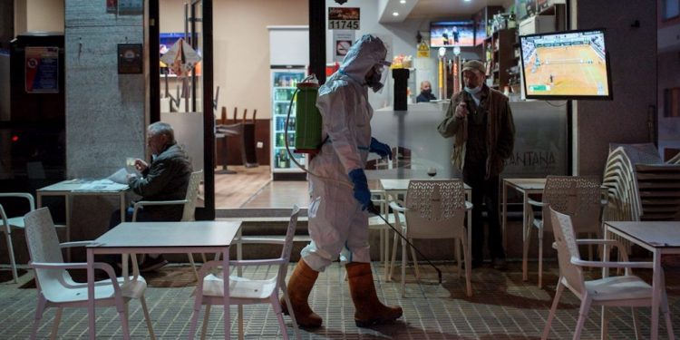 ESPAÑA DECLARA ESTADO DE ALARMA EN MADRID PARA FRENAR EL CORONAVIRUS