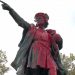 ESTATUA DE CRISTÓBAL COLÓN ES VANDALIZADA EN BOLIVIA