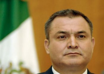 GENARO GARCÍA LUNA SE DECLARA NO CULPABLE, EN AUDIENCIA CAÓTICA