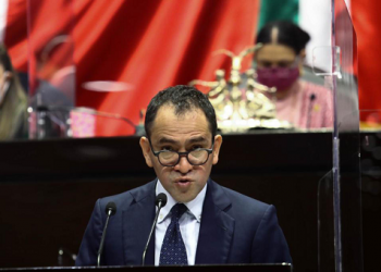 GOBERNADORES SALIENTES DEJARÁN DEUDA DE 29 MIL MDP: ARTURO HERRERA