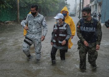 TRABAJO COORDINADO EN CANCÚN PARA ATENDER AFECTACIONES POR PASO DE TORMENTA TROPICAL GAMMA