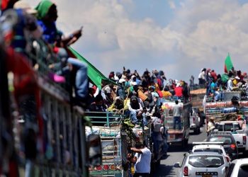 INDÍGENAS COLOMBIANOS SE PLANTAN ANTE EL GOBIERNO POR LA VIOLENCIA Y SUS TIERRAS