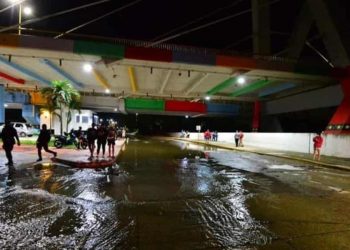 INFORMAN QUE HAY FILTRACIONES DEL RÍO GRIJALVA EN EL MALECÓN